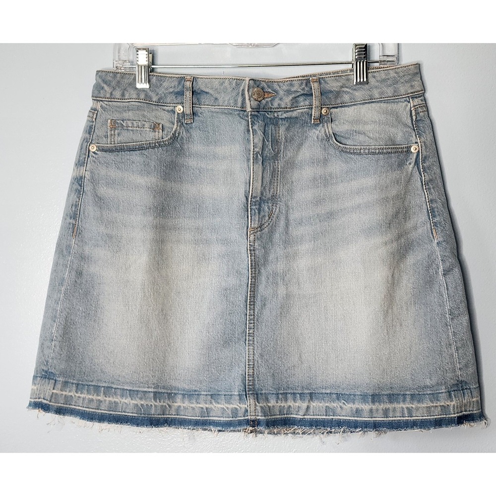 LOFT Denim Mini Skirt Women's Size‎ 8 Light Wash Frayed Hem Casual NWT